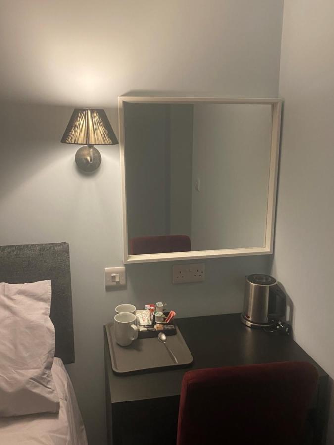 Comus Inn Selby Bagian luar foto